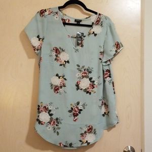 TORRID. Mint floral blouse. Size 00 (10)